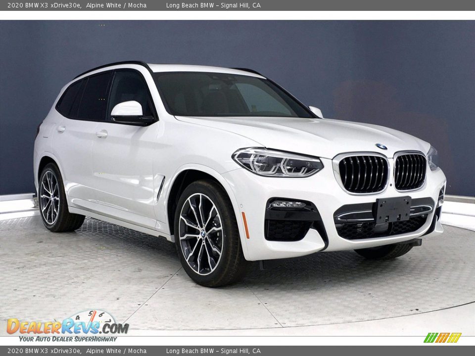 Front 3/4 View of 2020 BMW X3 xDrive30e Photo #19