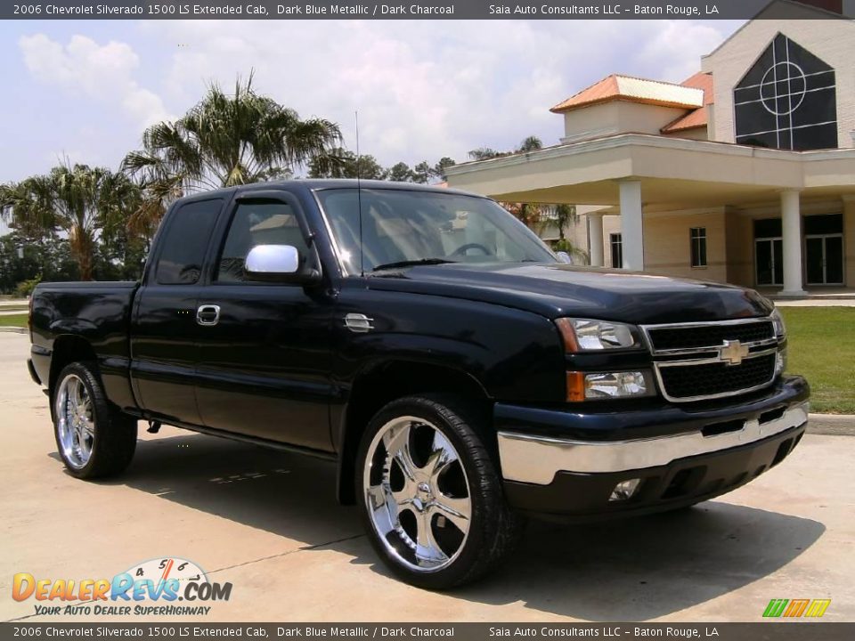 2006 Chevrolet Silverado 1500 LS Extended Cab Dark Blue Metallic / Dark Charcoal Photo #1