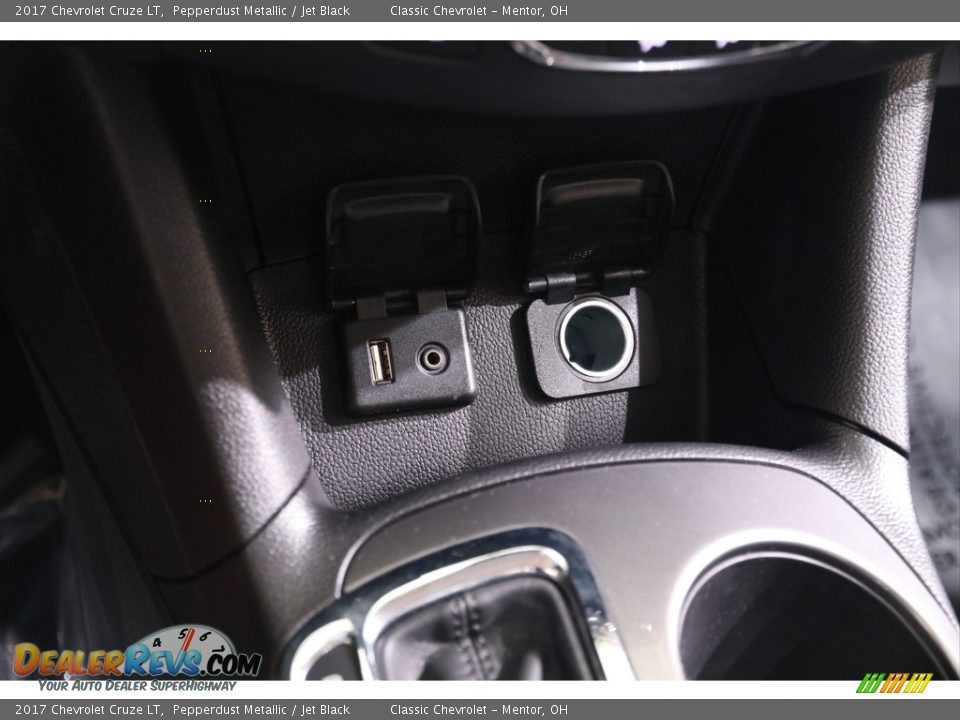 2017 Chevrolet Cruze LT Pepperdust Metallic / Jet Black Photo #12