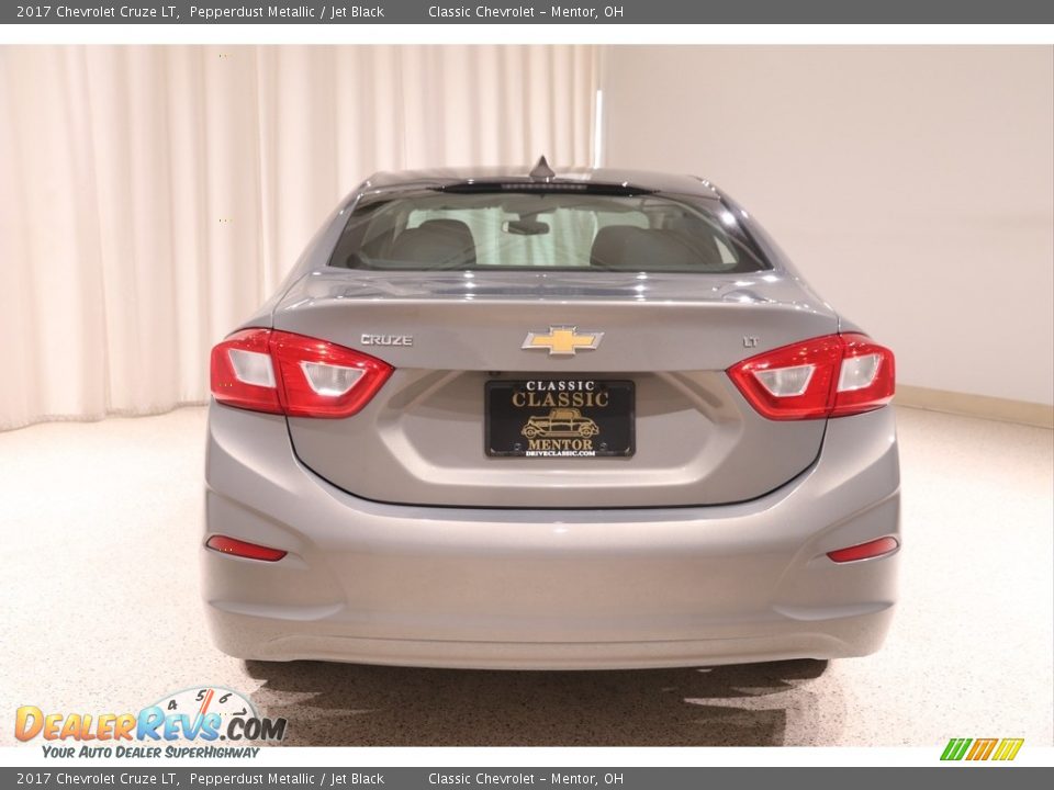 2017 Chevrolet Cruze LT Pepperdust Metallic / Jet Black Photo #17