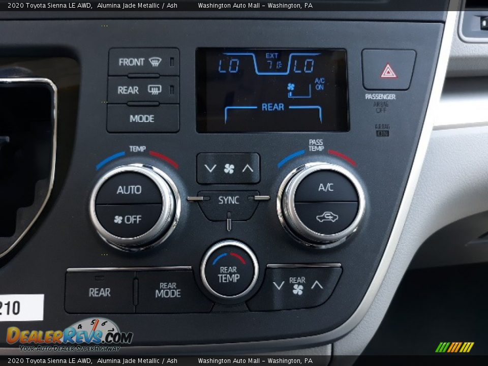 2020 Toyota Sienna LE AWD Alumina Jade Metallic / Ash Photo #12