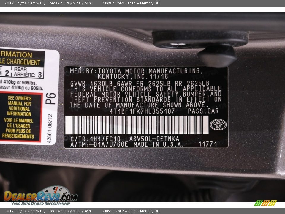 2017 Toyota Camry LE Predawn Gray Mica / Ash Photo #18