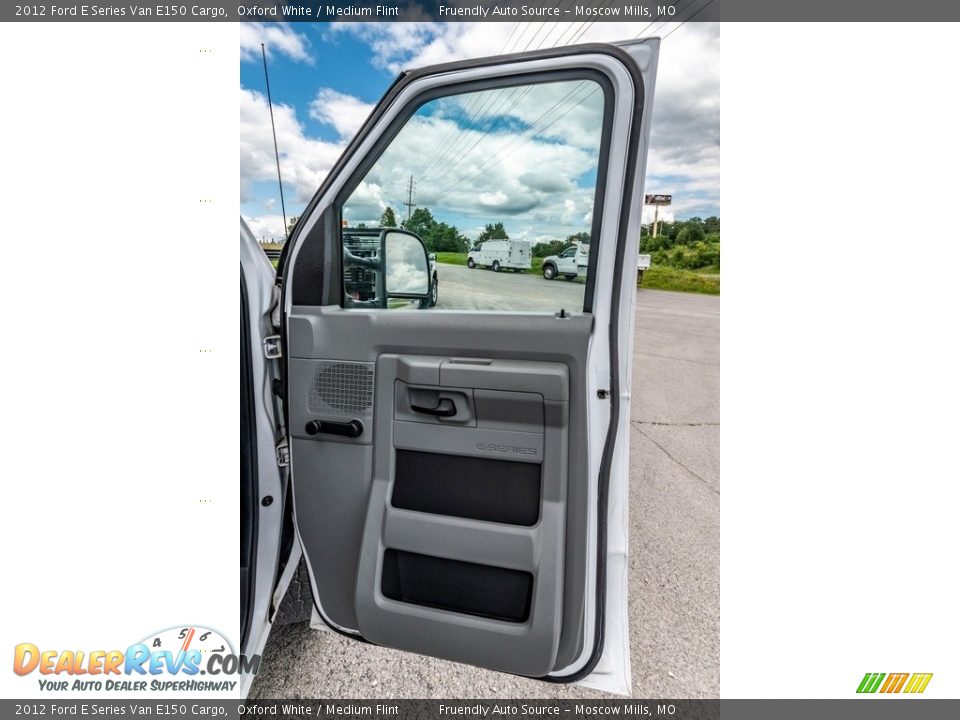 2012 Ford E Series Van E150 Cargo Oxford White / Medium Flint Photo #28