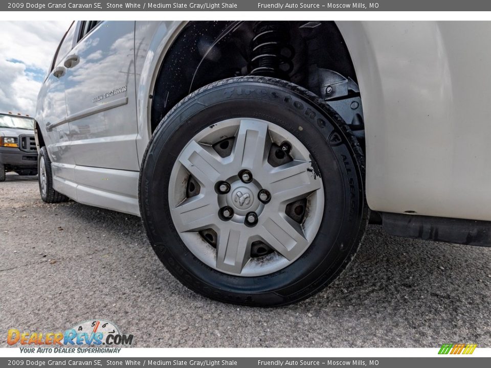 2009 Dodge Grand Caravan SE Stone White / Medium Slate Gray/Light Shale Photo #2