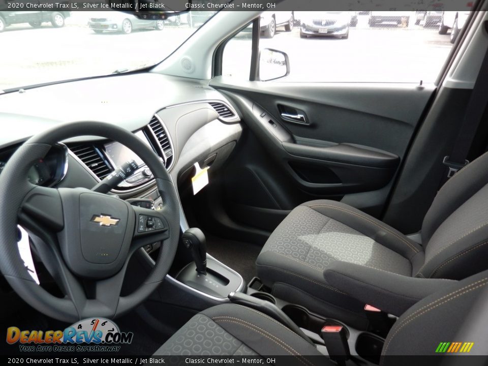 2020 Chevrolet Trax LS Silver Ice Metallic / Jet Black Photo #6