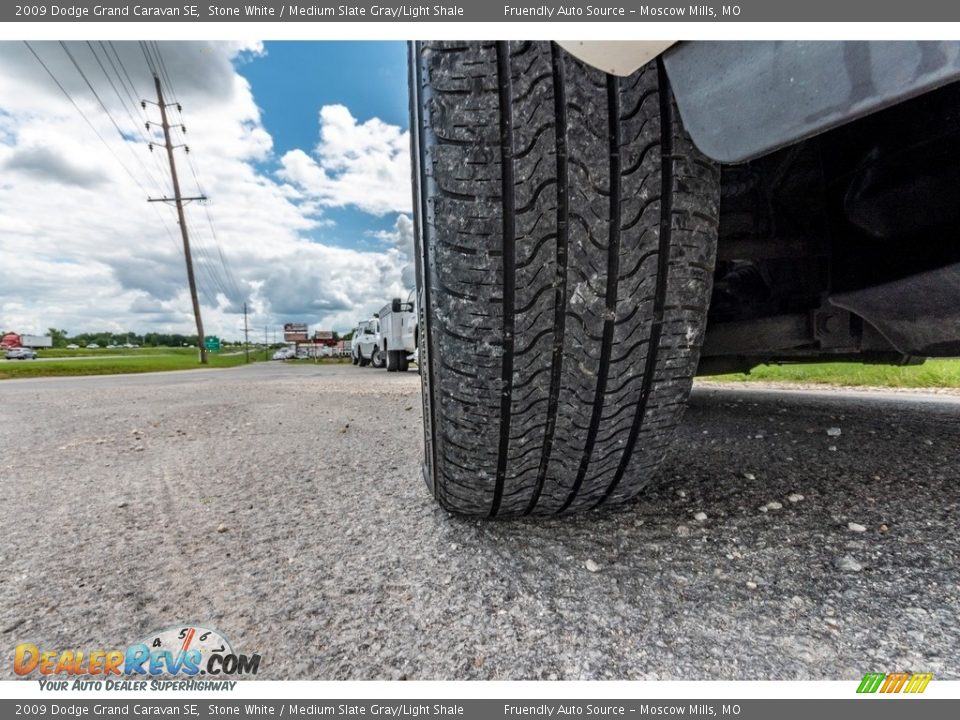 2009 Dodge Grand Caravan SE Stone White / Medium Slate Gray/Light Shale Photo #11