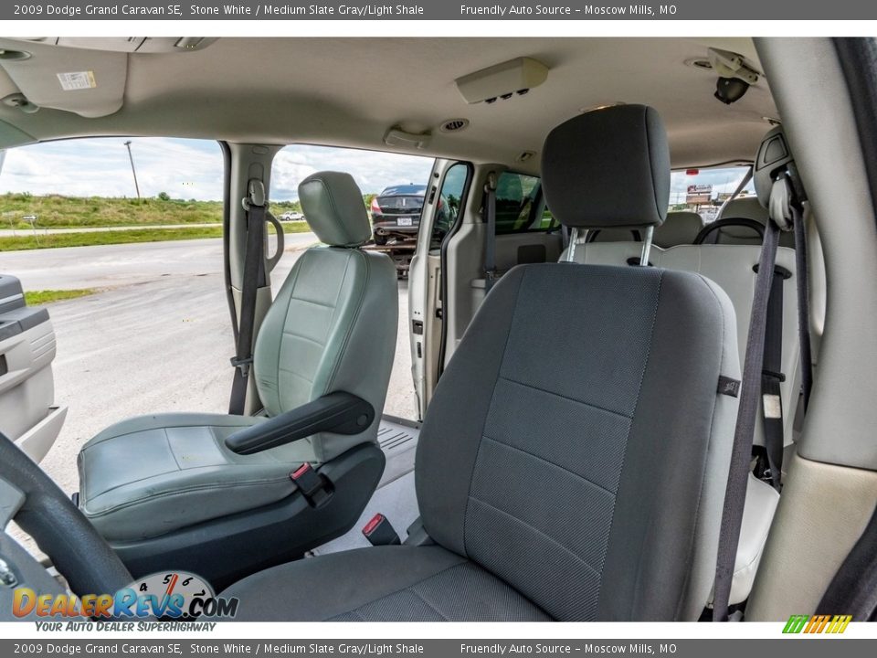 2009 Dodge Grand Caravan SE Stone White / Medium Slate Gray/Light Shale Photo #17