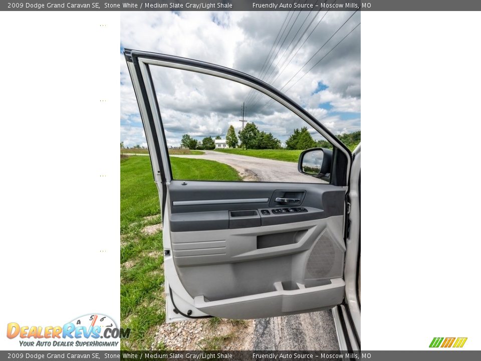 2009 Dodge Grand Caravan SE Stone White / Medium Slate Gray/Light Shale Photo #20
