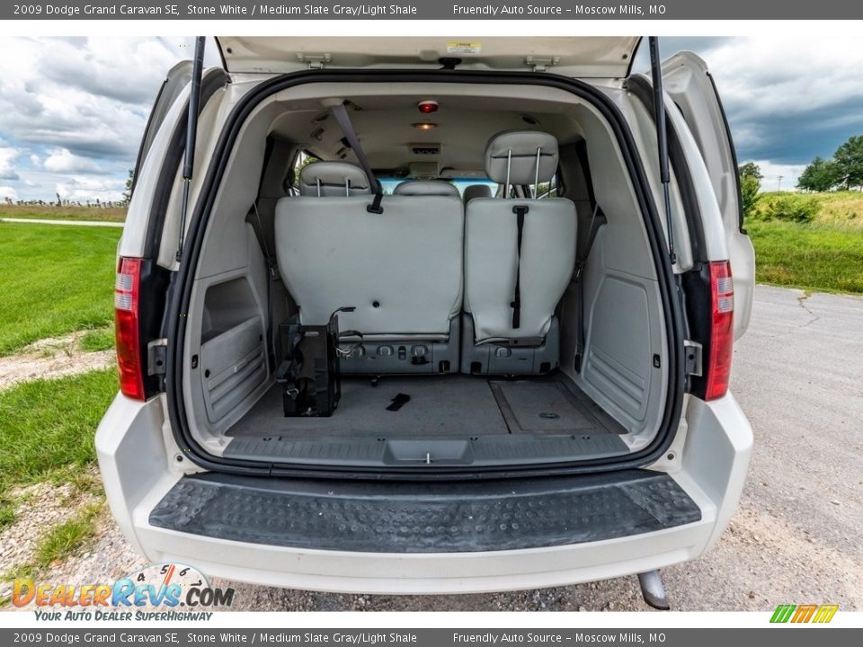 2009 Dodge Grand Caravan SE Stone White / Medium Slate Gray/Light Shale Photo #23