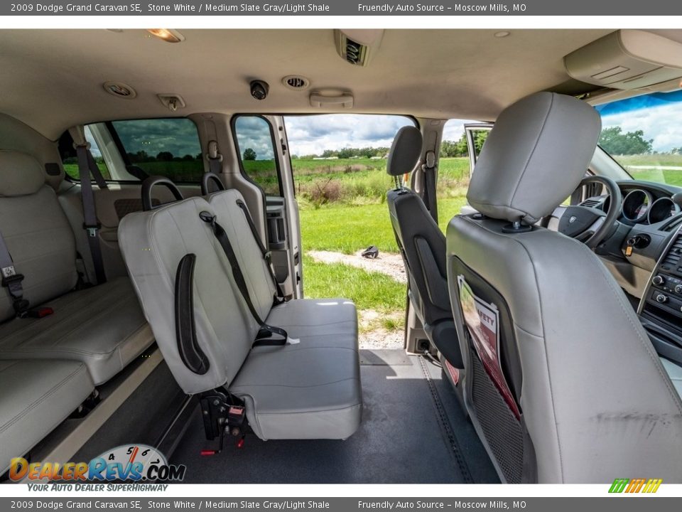 2009 Dodge Grand Caravan SE Stone White / Medium Slate Gray/Light Shale Photo #25