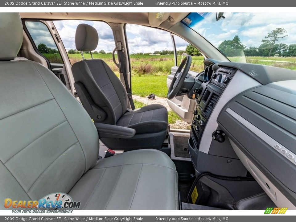 2009 Dodge Grand Caravan SE Stone White / Medium Slate Gray/Light Shale Photo #29
