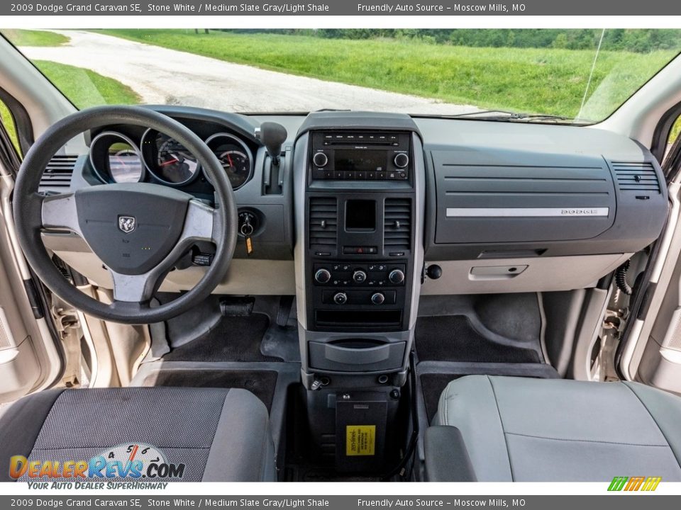 2009 Dodge Grand Caravan SE Stone White / Medium Slate Gray/Light Shale Photo #31