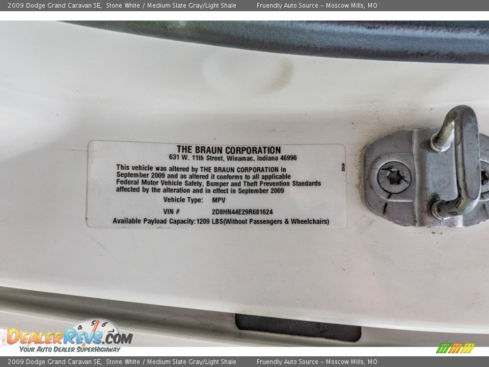 2009 Dodge Grand Caravan SE Stone White / Medium Slate Gray/Light Shale Photo #35
