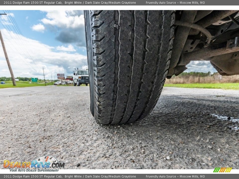 2011 Dodge Ram 1500 ST Regular Cab Bright White / Dark Slate Gray/Medium Graystone Photo #12