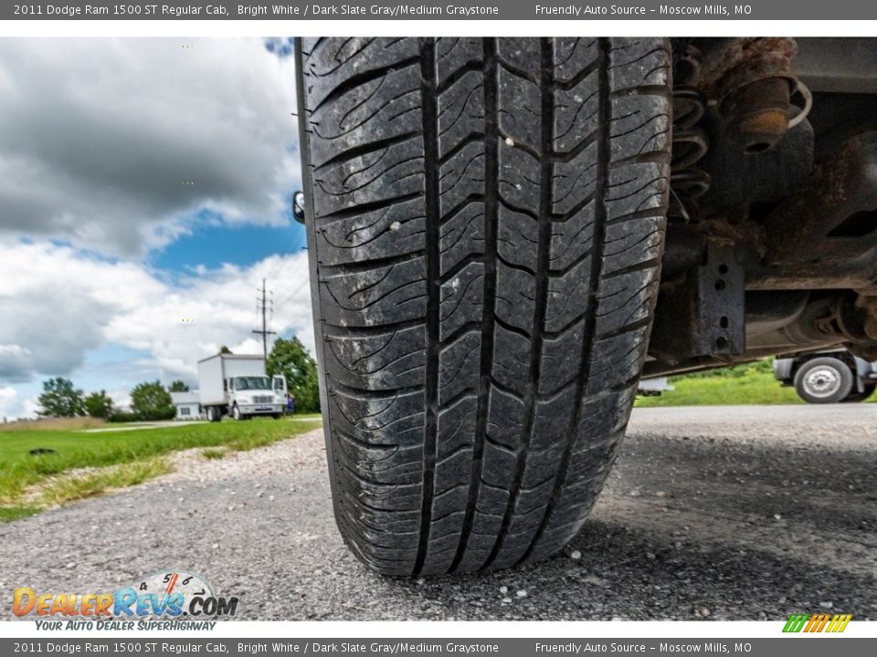 2011 Dodge Ram 1500 ST Regular Cab Bright White / Dark Slate Gray/Medium Graystone Photo #15