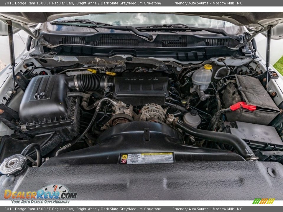 2011 Dodge Ram 1500 ST Regular Cab Bright White / Dark Slate Gray/Medium Graystone Photo #17