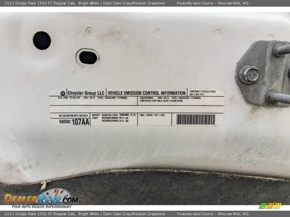 2011 Dodge Ram 1500 ST Regular Cab Bright White / Dark Slate Gray/Medium Graystone Photo #18