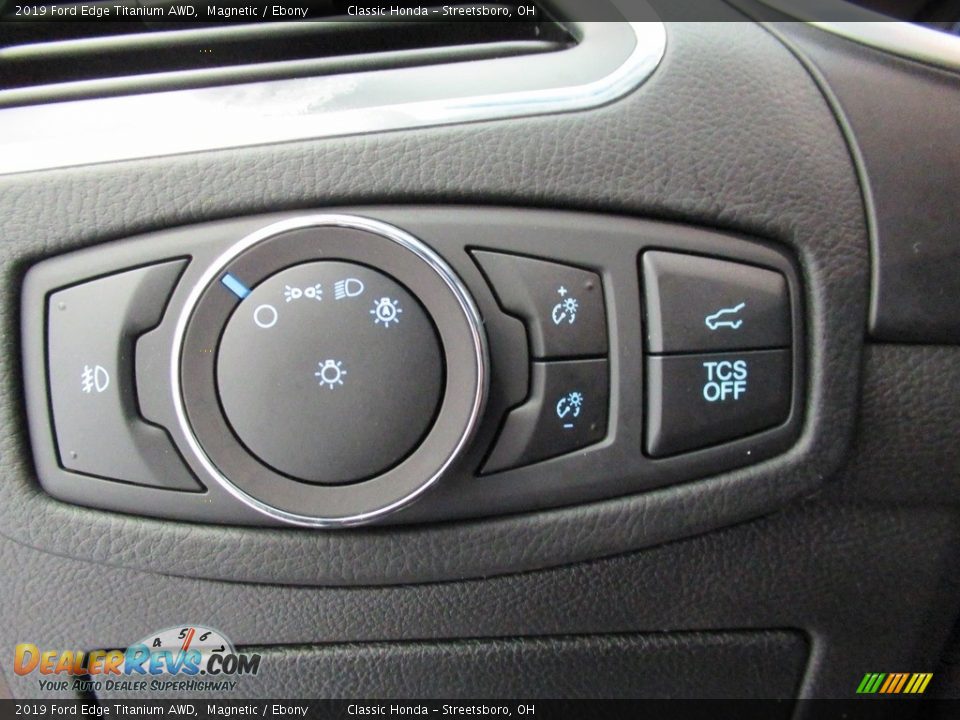 2019 Ford Edge Titanium AWD Magnetic / Ebony Photo #32