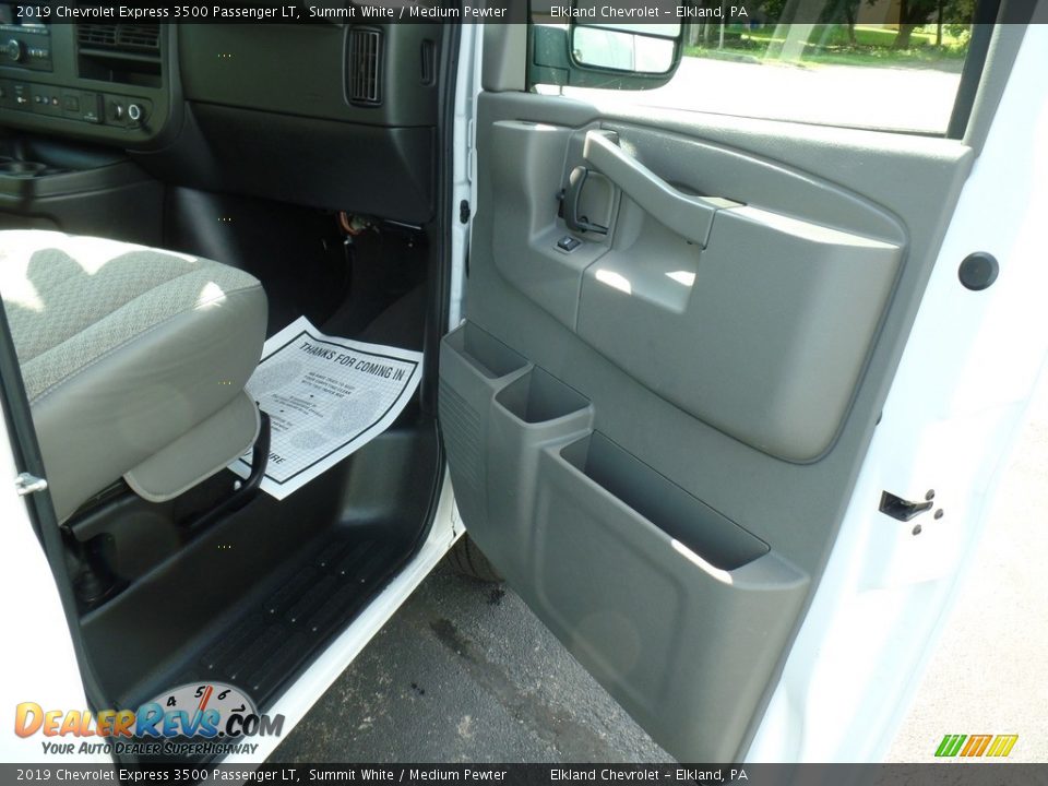 2019 Chevrolet Express 3500 Passenger LT Summit White / Medium Pewter Photo #32