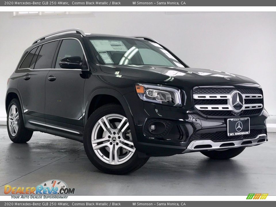 Front 3/4 View of 2020 Mercedes-Benz GLB 250 4Matic Photo #12
