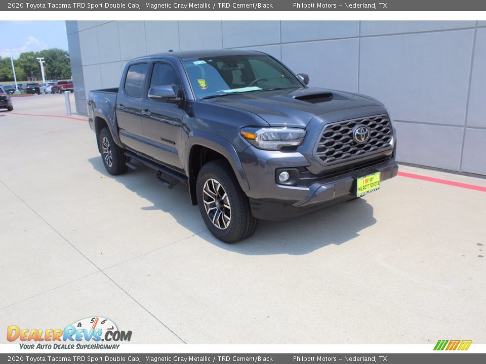 Front 3/4 View of 2020 Toyota Tacoma TRD Sport Double Cab Photo #2