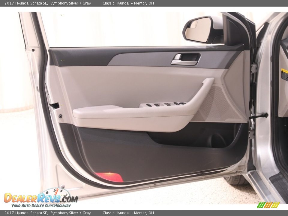 2017 Hyundai Sonata SE Symphony Silver / Gray Photo #4