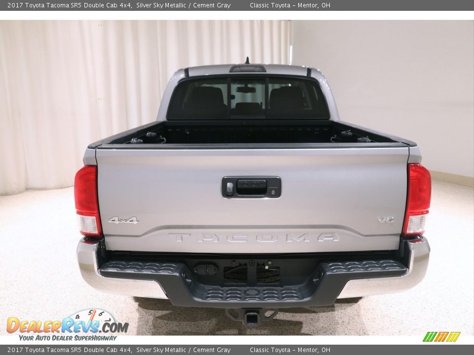 2017 Toyota Tacoma SR5 Double Cab 4x4 Silver Sky Metallic / Cement Gray Photo #17