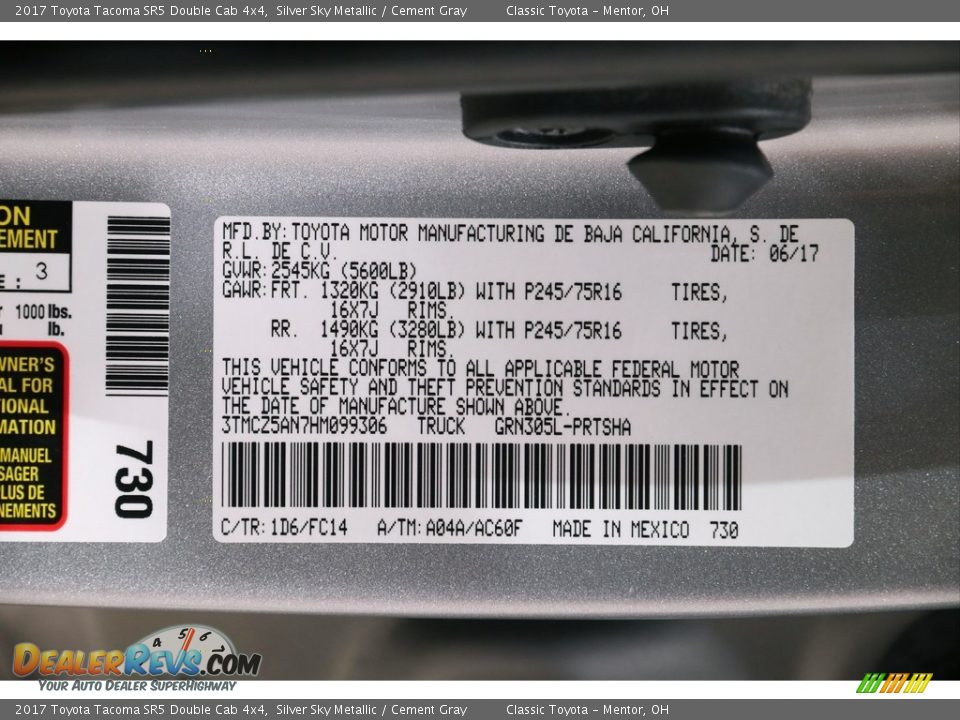 2017 Toyota Tacoma SR5 Double Cab 4x4 Silver Sky Metallic / Cement Gray Photo #19