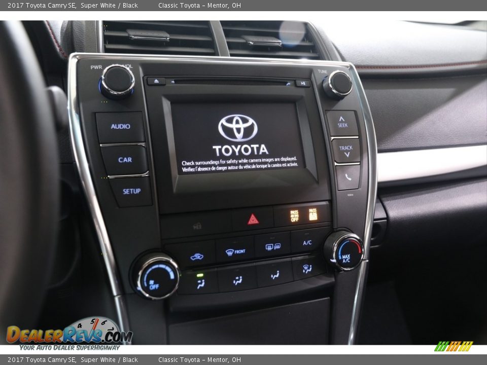 2017 Toyota Camry SE Super White / Black Photo #8