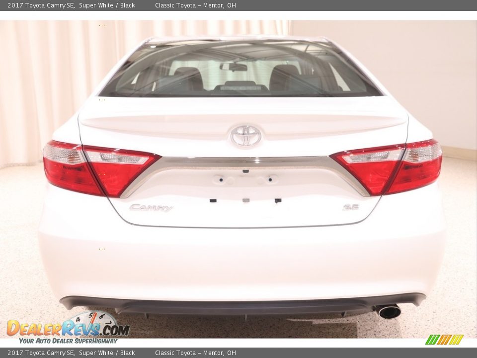 2017 Toyota Camry SE Super White / Black Photo #18