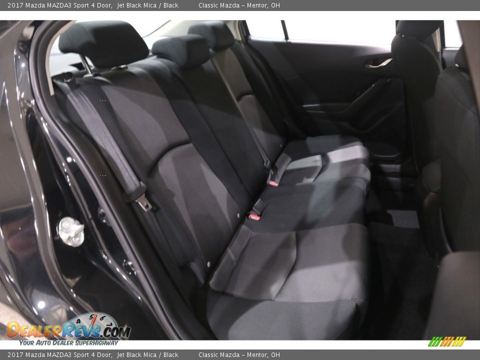 2017 Mazda MAZDA3 Sport 4 Door Jet Black Mica / Black Photo #18