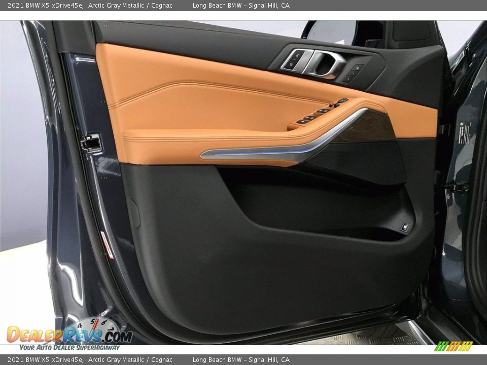 Door Panel of 2021 BMW X5 xDrive45e Photo #13