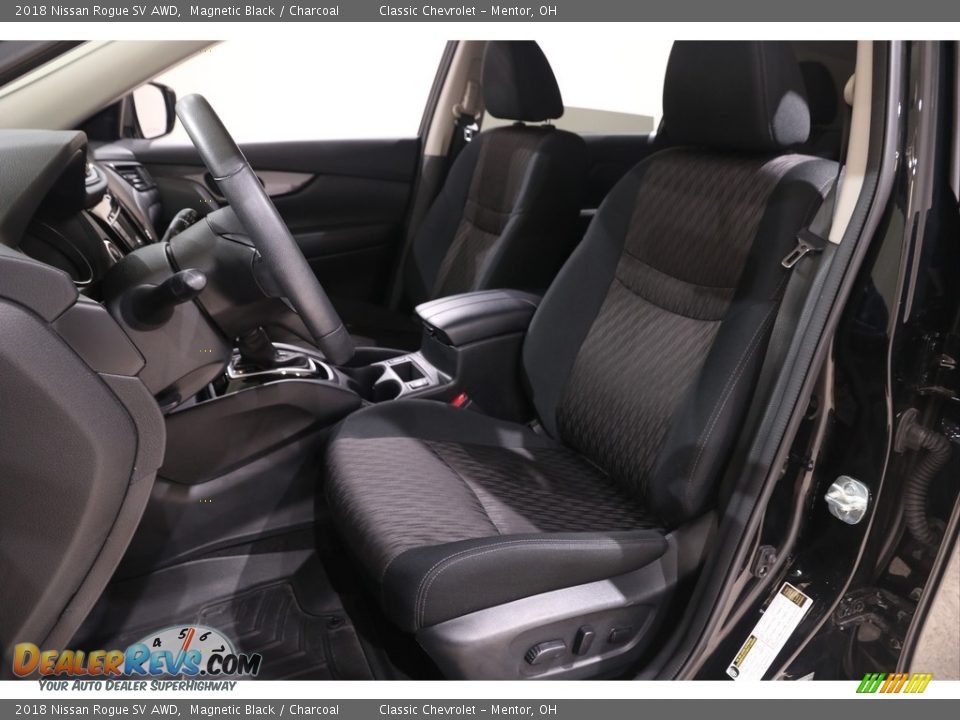 2018 Nissan Rogue SV AWD Magnetic Black / Charcoal Photo #5