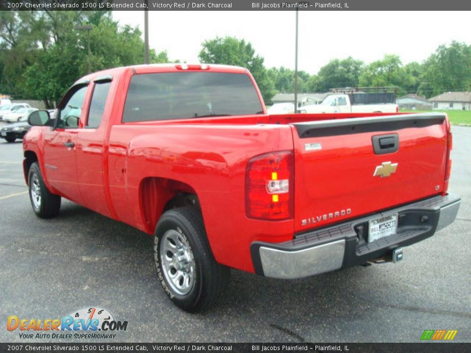 2007 Chevrolet Silverado 1500 LS Extended Cab Victory Red / Dark Charcoal Photo #7