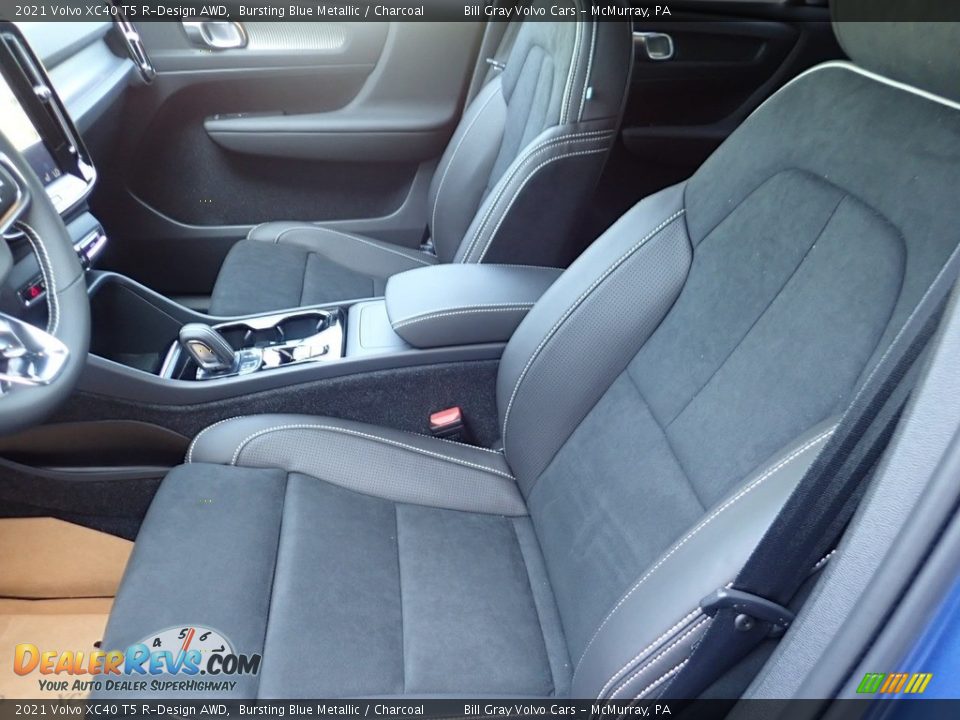 Front Seat of 2021 Volvo XC40 T5 R-Design AWD Photo #8