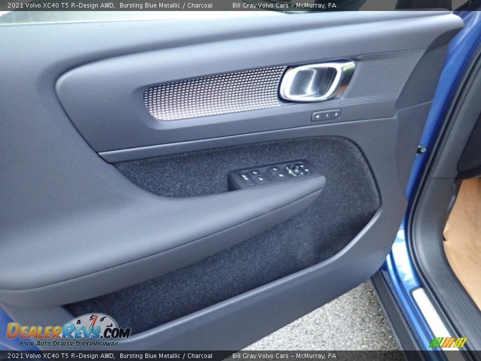 Door Panel of 2021 Volvo XC40 T5 R-Design AWD Photo #11