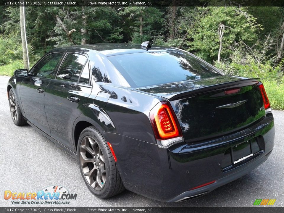 2017 Chrysler 300 S Gloss Black / Black Photo #8