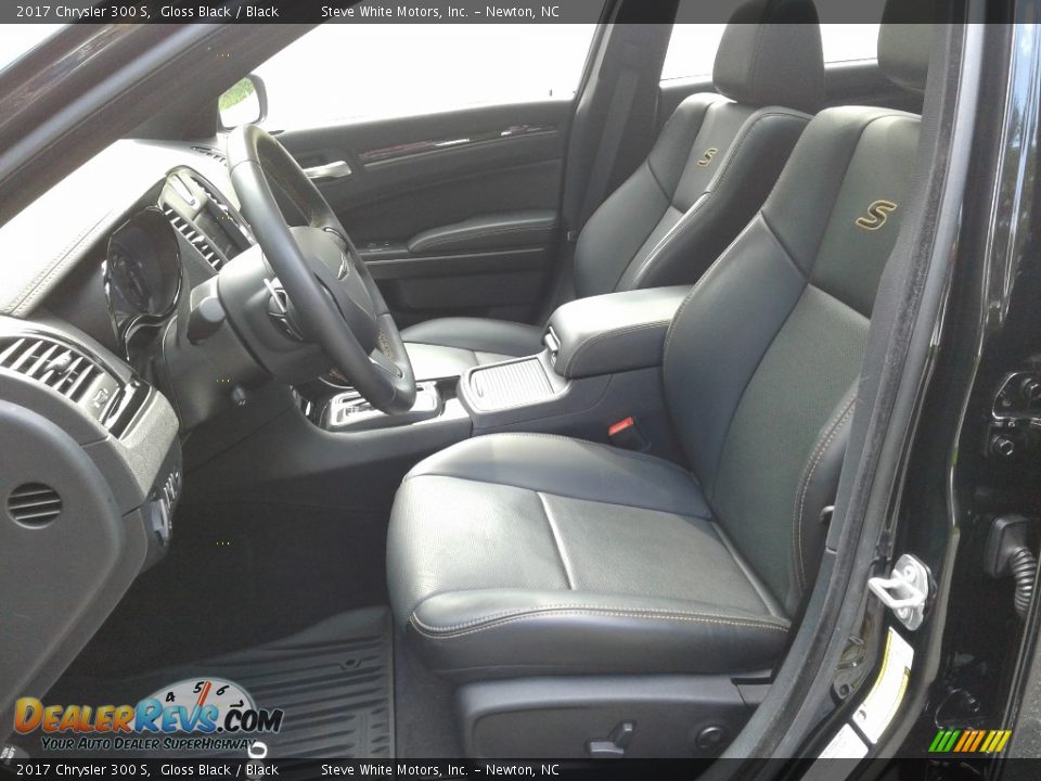 2017 Chrysler 300 S Gloss Black / Black Photo #11