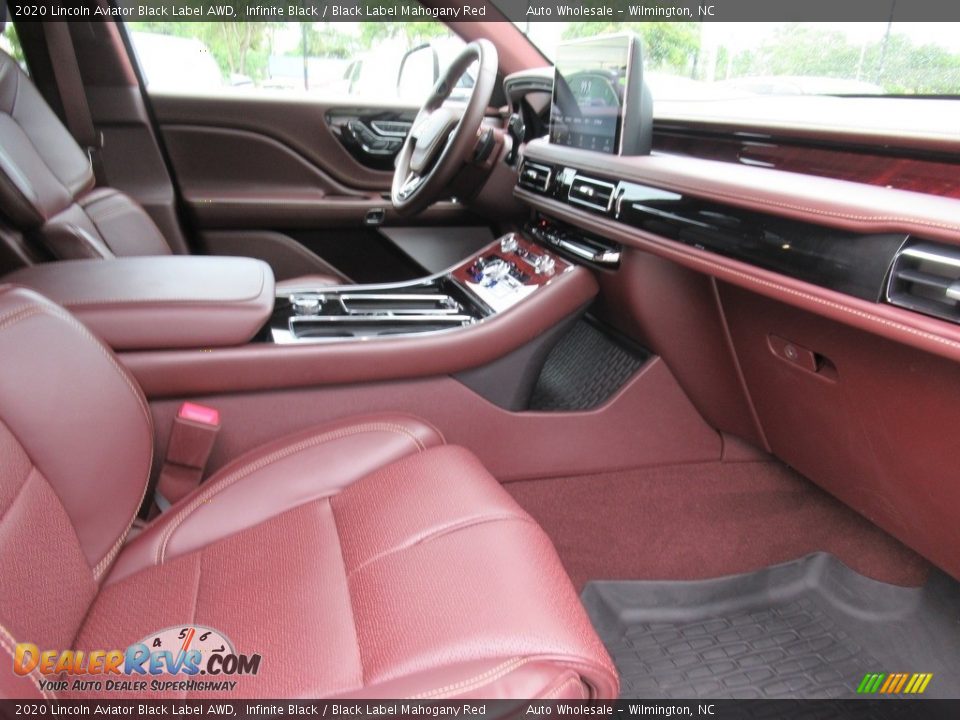 Front Seat of 2020 Lincoln Aviator Black Label AWD Photo #11
