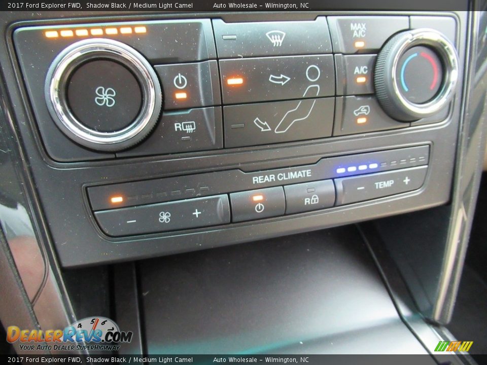 2017 Ford Explorer FWD Shadow Black / Medium Light Camel Photo #17