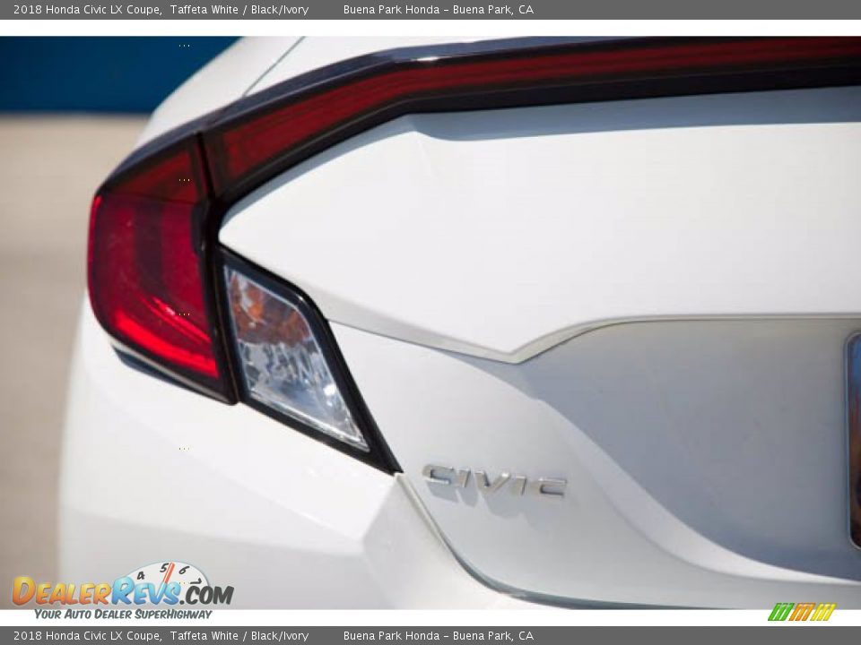 2018 Honda Civic LX Coupe Taffeta White / Black/Ivory Photo #12