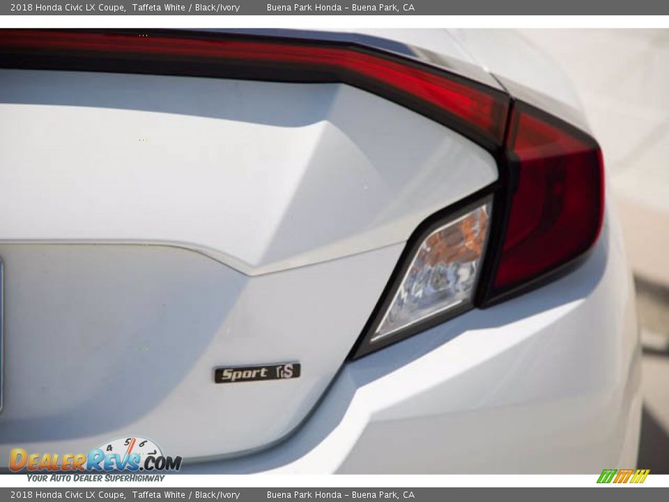 2018 Honda Civic LX Coupe Taffeta White / Black/Ivory Photo #13