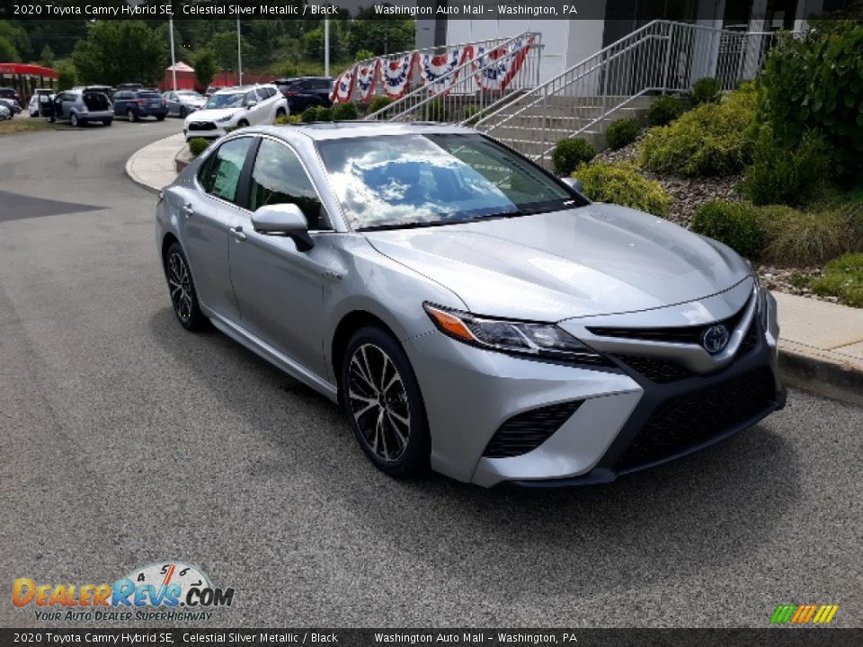 Front 3/4 View of 2020 Toyota Camry Hybrid SE Photo #28