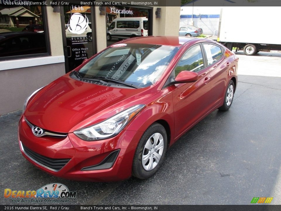 2016 Hyundai Elantra SE Red / Gray Photo #2