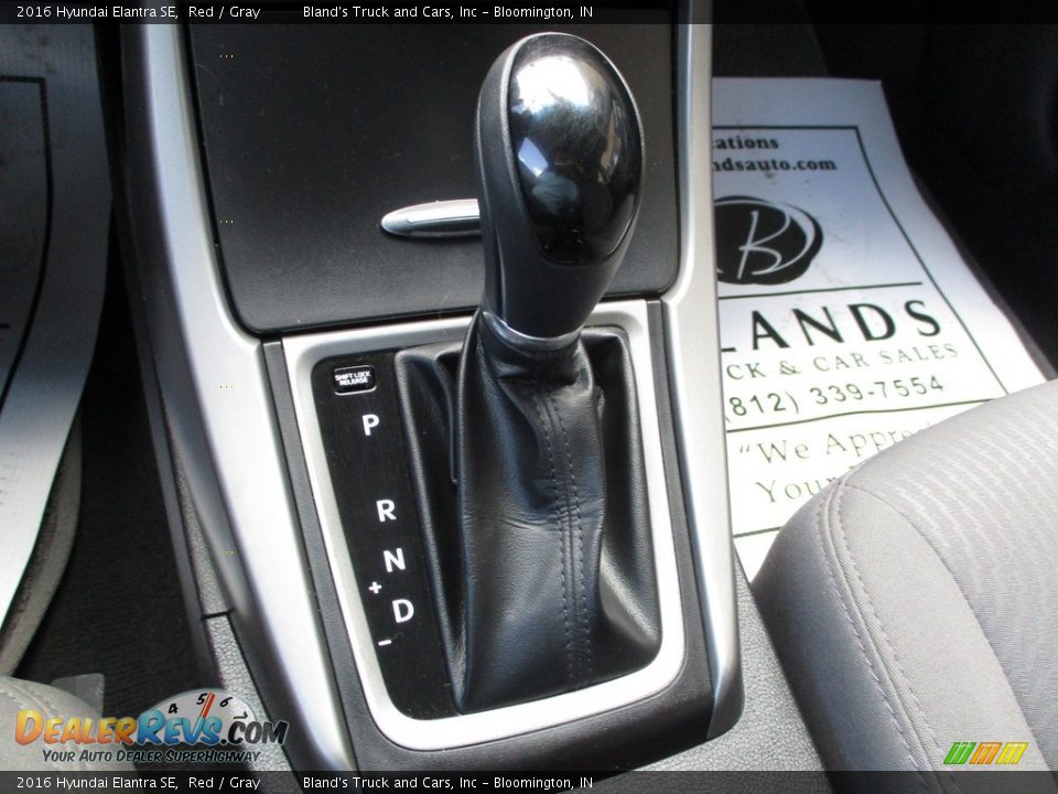 2016 Hyundai Elantra SE Red / Gray Photo #19