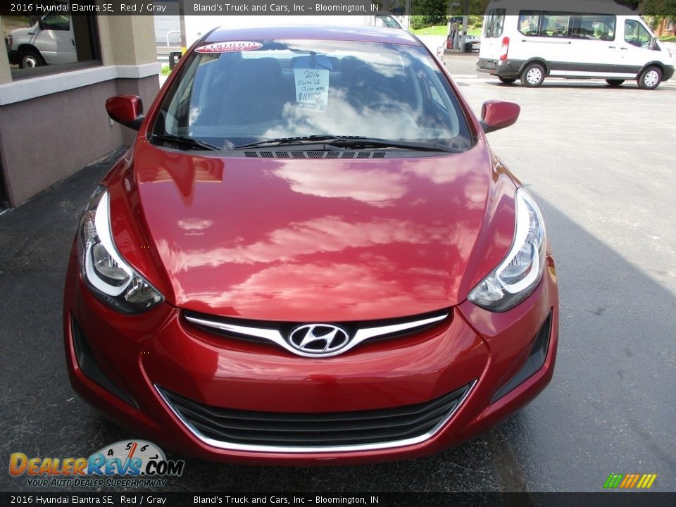 2016 Hyundai Elantra SE Red / Gray Photo #22