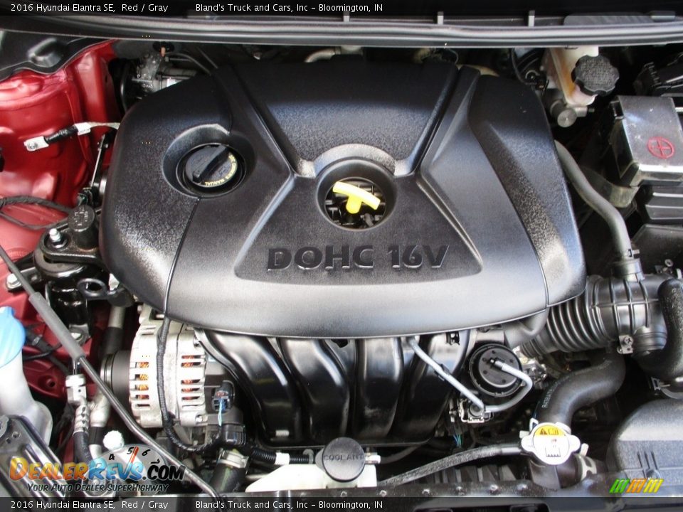 2016 Hyundai Elantra SE Red / Gray Photo #25