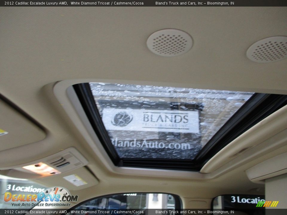 2012 Cadillac Escalade Luxury AWD White Diamond Tricoat / Cashmere/Cocoa Photo #34