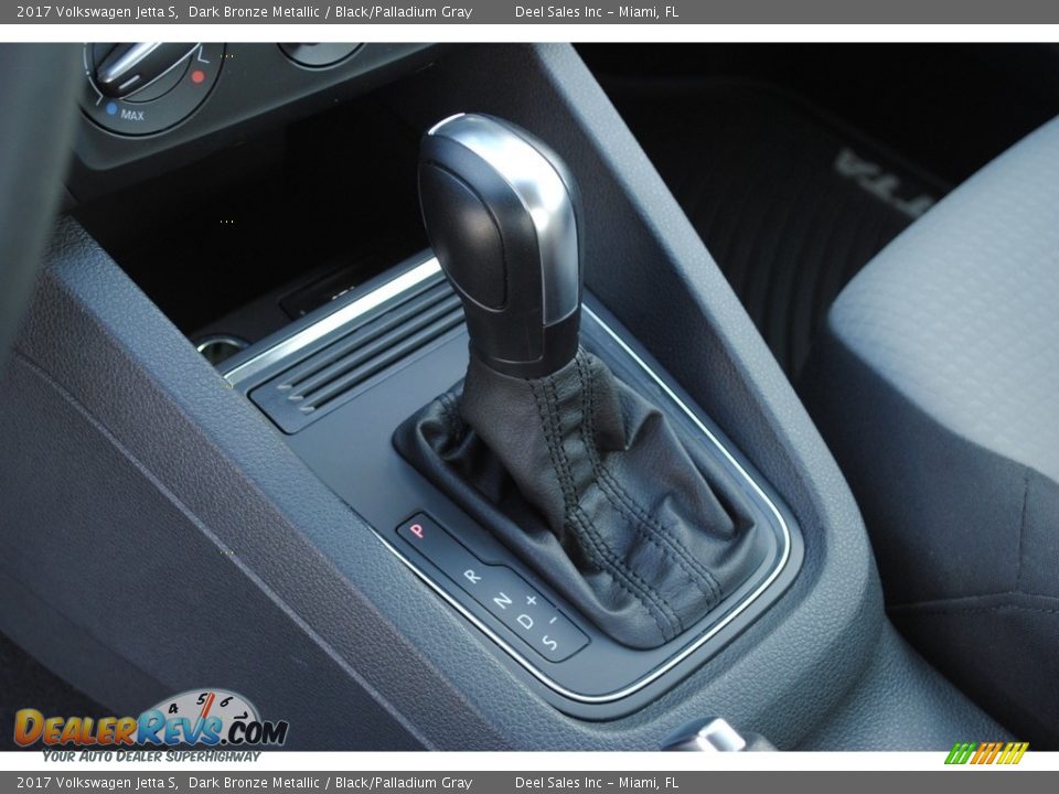 2017 Volkswagen Jetta S Dark Bronze Metallic / Black/Palladium Gray Photo #14