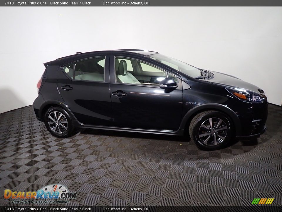 2018 Toyota Prius c One Black Sand Pearl / Black Photo #5